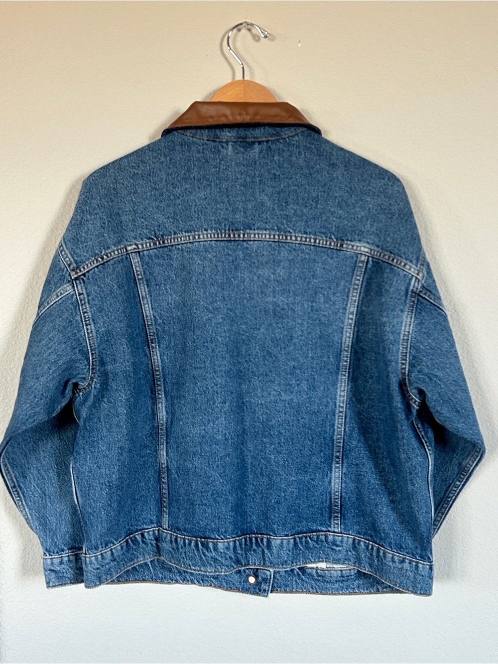 NWOT Pilcro Weston Leather Collar Denim Boyfriend Jacket, Size M - Picture 6 of 14